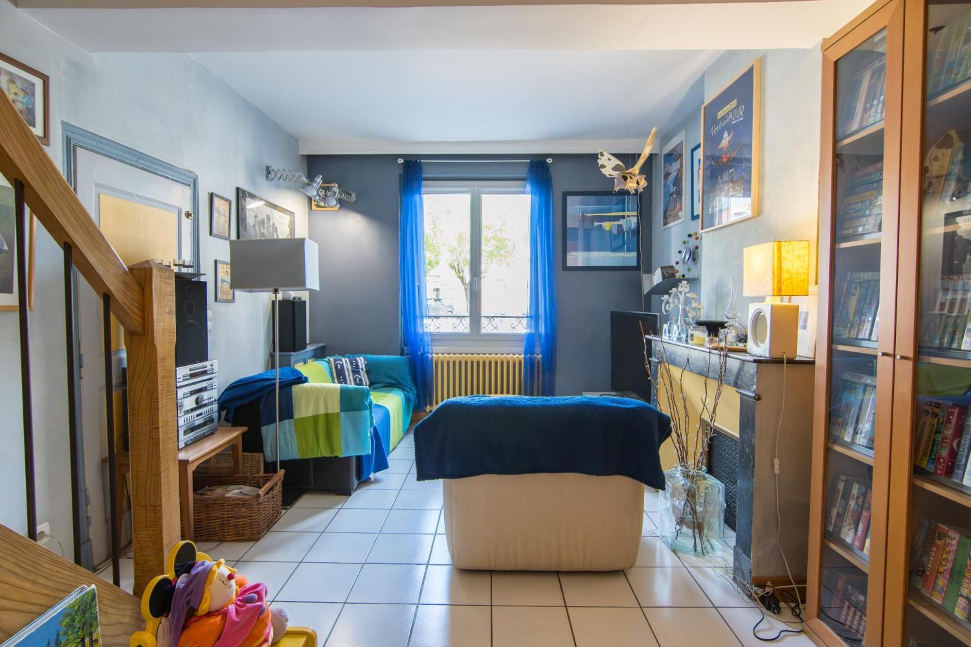 Volets Bleus Et Briques Rouges Apartment Albi
