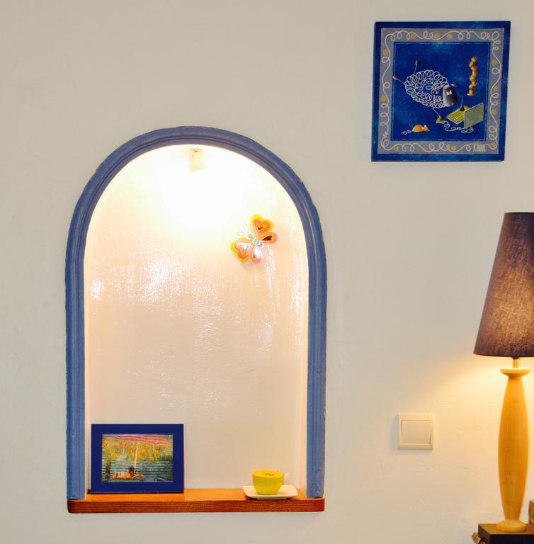 Volets Bleus Et Briques Rouges Apartment Albi